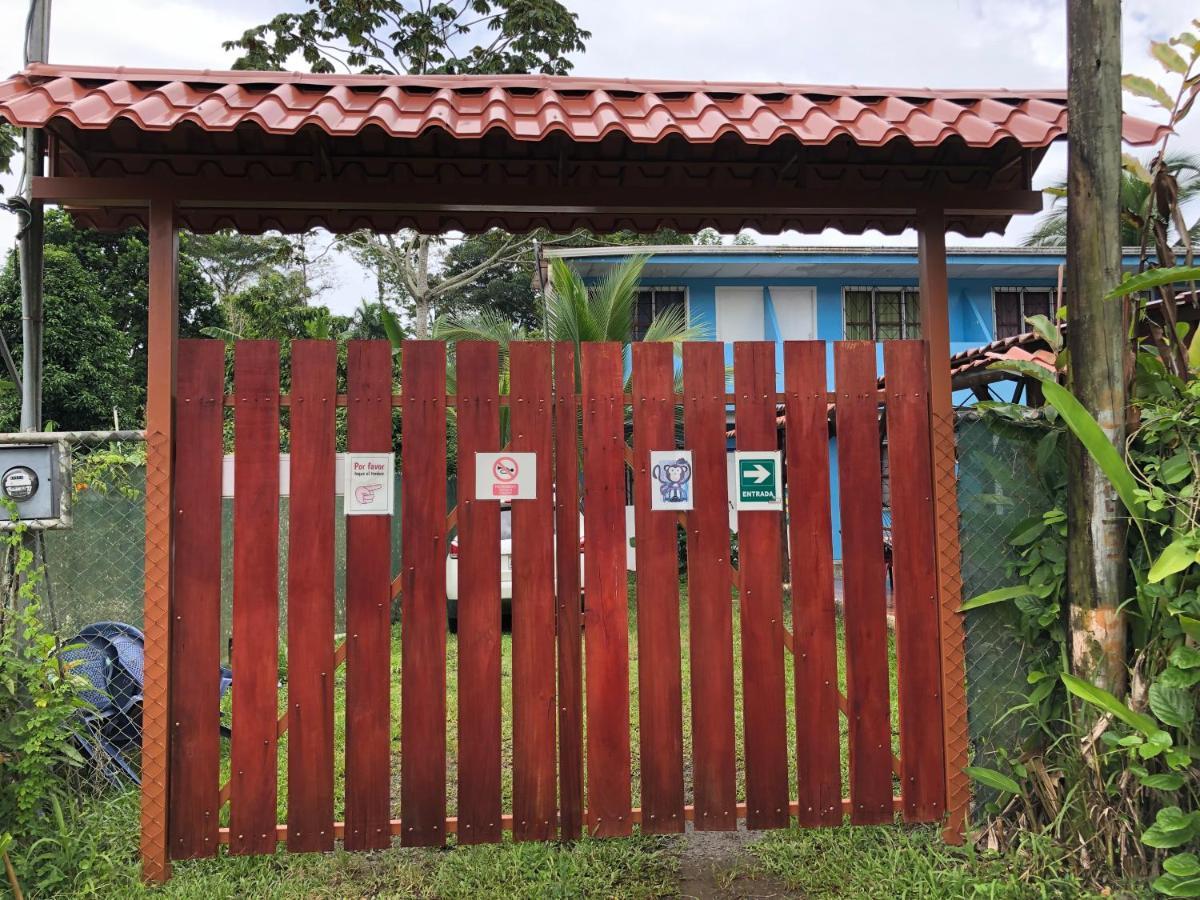 Hotel One Love Puerto Viejo Puerto Viejo de Talamanca Bagian luar foto