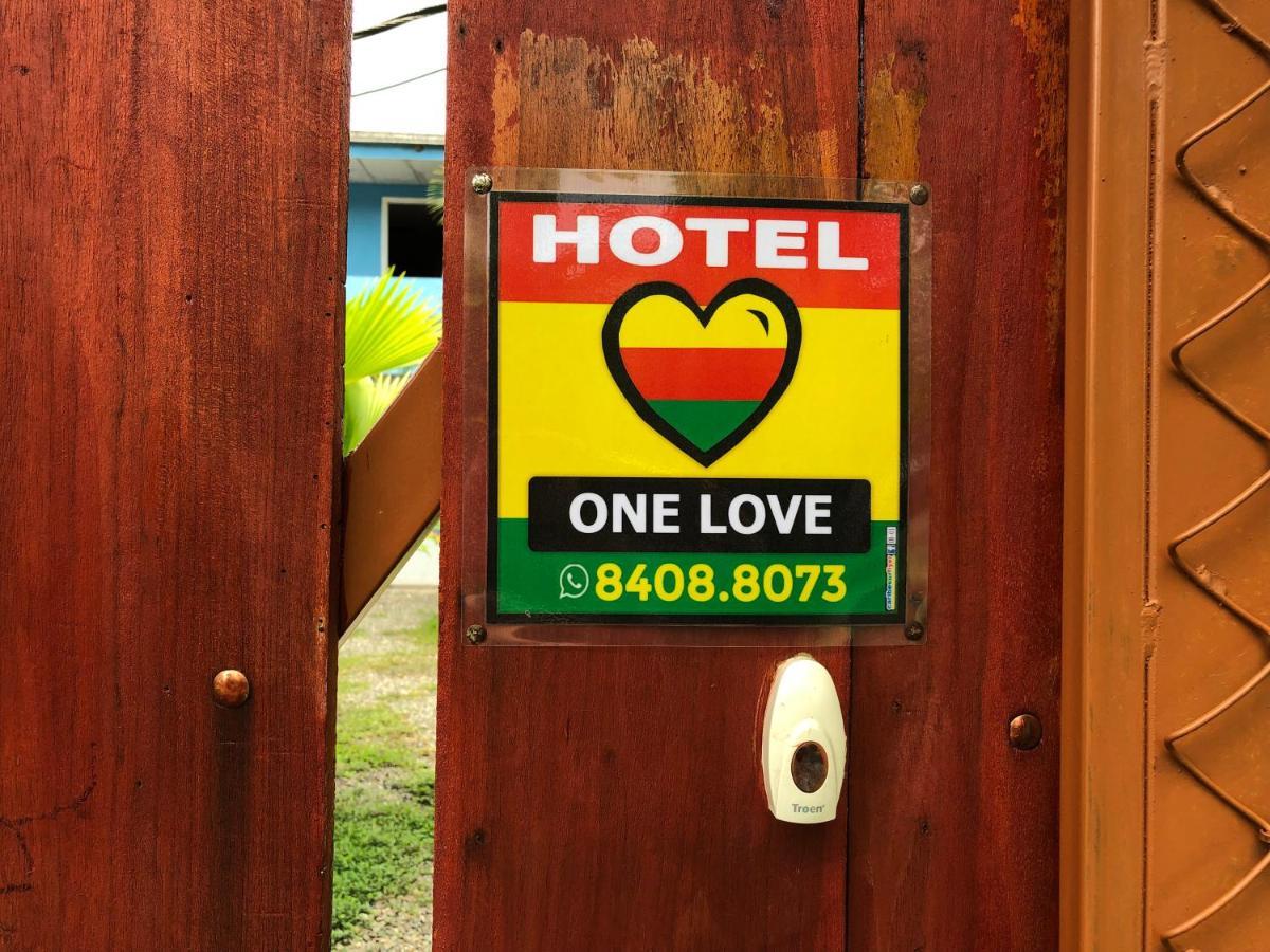 Hotel One Love Puerto Viejo Puerto Viejo de Talamanca Bagian luar foto