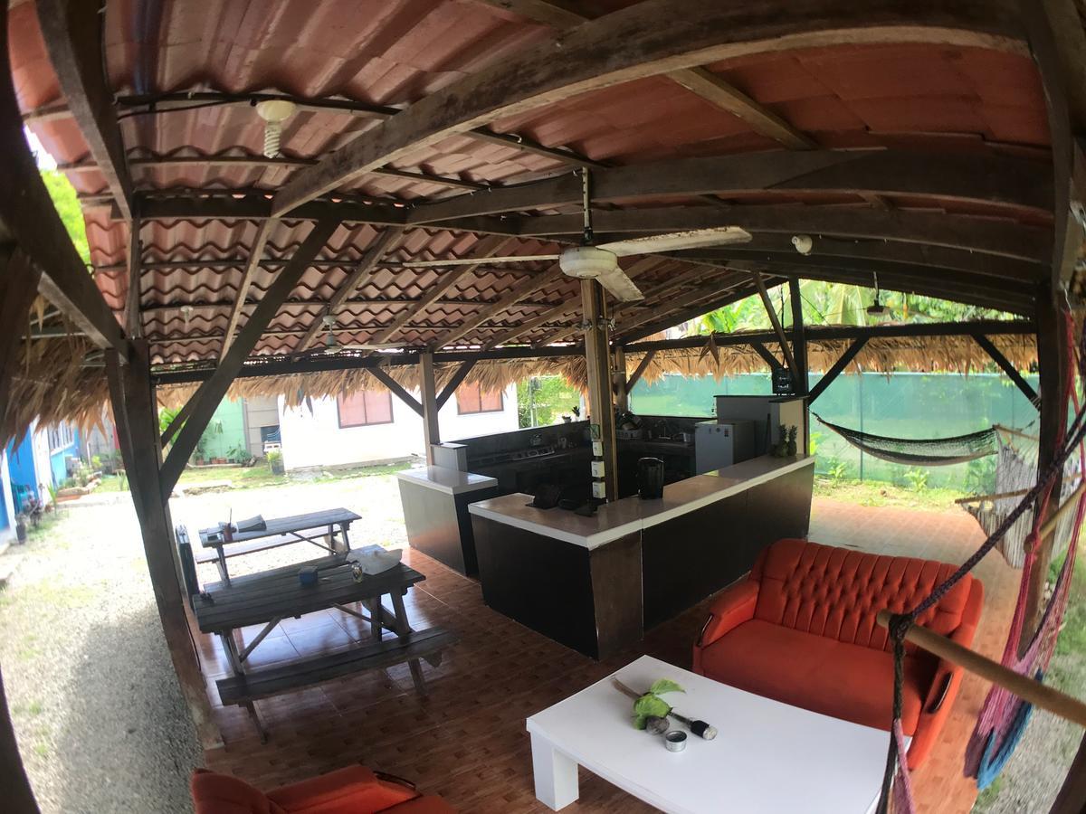 Hotel One Love Puerto Viejo Puerto Viejo de Talamanca Bagian luar foto